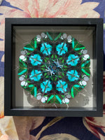 Charger l&#39;image dans la galerie, Mandala de papillons - Emeraude - Petit modèle
