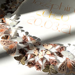 Charger l&#39;image dans la galerie, Couronne de papillons - Pain d&#39;épices - 50X50cm - Personnalisable
